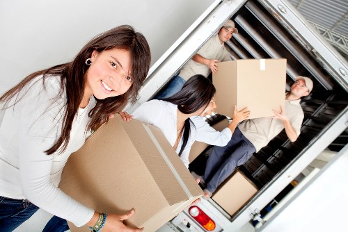 Apartment and flat moving assistance with careful handling of belongings